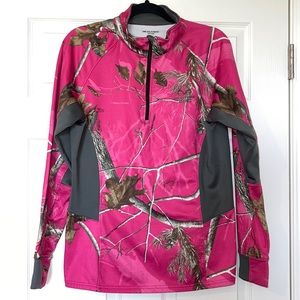 Realtree Pink Camouflage Partial Zip Pullover with Thumb Holes Size Large